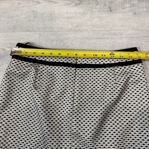 Calvin Klein Pencil Skirt with Black and White Geometric Design Size 6P - Picture 15 of 17